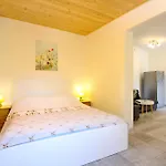 Milan 2409 *