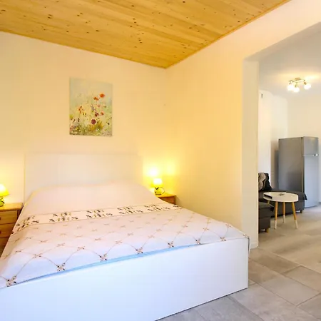 Milan 2409 *