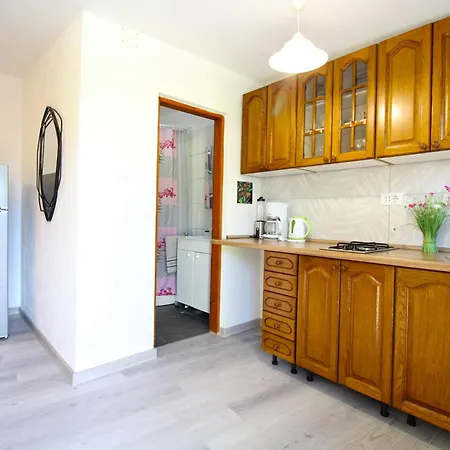 Milan 2409 *